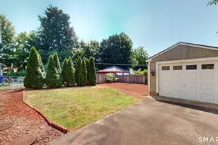 8 Chestnut St, Windsor Locks, CT 06096 - Photo 32
