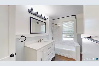 8 Chestnut Street, Windsor Locks, CT 06096 - Photo 26