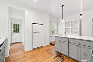 34 Harlem Ave, Bridgeport, CT 06606 - Photo 10