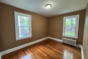 94-96 Thomaston St, Hartford, CT 06112 - Photo 6