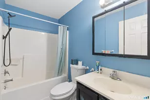 32 Fairfield Ln, Bloomfield, CT 06002 - Photo 20