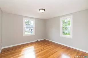 33 Clearview Ave, East Haven, CT 06512 - Photo 12