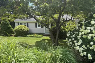 49 Rock Pasture Rd, Branford, CT 06405 - Photo 4