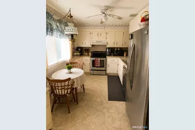 212 Agawam Drive #B, Stratford, CT 06614 - Photo 4