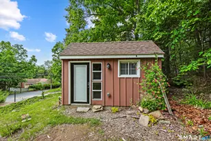 917 Hopewell Rd, Glastonbury, CT 06073 - Photo 32