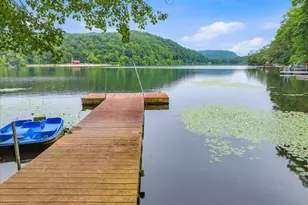 488 Lake Dr, Guilford, CT 06437 - Photo 4