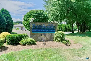 33 Ivy Ln, South Windsor, CT 06074 - Photo 2