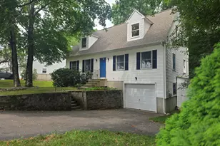 15 Elizabeth Dr, Stonington, CT 06379 - Photo 2