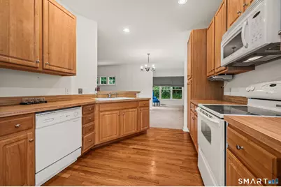 19 Plumrose Court #19, Portland, CT 06480 - Photo 6