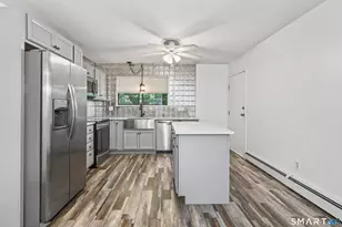31 Kay Ln, Waterbury, CT 06708 - Photo 2