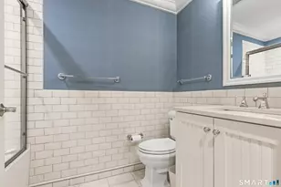 85 Memorial Rd, West Hartford, CT 06107 - Photo 16