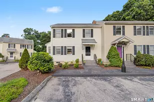 2 Castle Meadow Dr, Stonington, CT 06379 - Photo 2