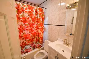 70 Lincoln Ave, Stamford, CT 06902 - Photo 22
