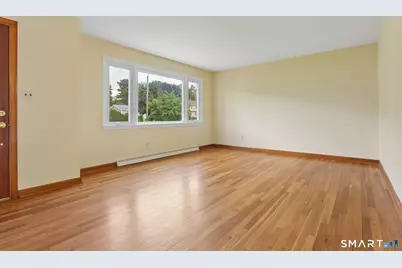19 Palmer Road, North Haven, CT 06473 - Photo 4