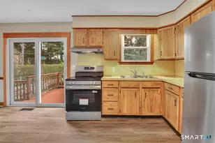 84 Fairlawn Ave, Waterbury, CT 06705 - Photo 8