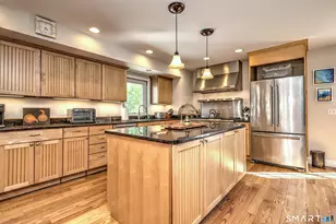 32 Grant St, Milford, CT 06460 - Photo 14