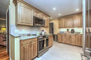 43 Prairie Ave, Derby, CT 06418 - Photo 14
