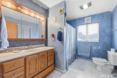 36 Lester Street, New London, CT 06320 - Photo 20