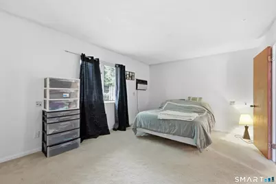 36 Lester Street, New London, CT 06320 - Photo 18