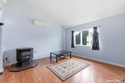 36 Lester Street, New London, CT 06320 - Photo 4