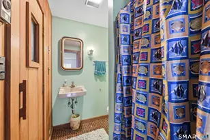 36 Lester St, New London, CT 06320 - Photo 28