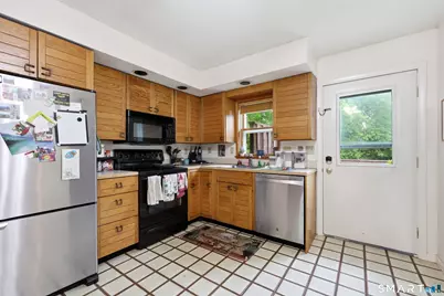 36 Lester Street, New London, CT 06320 - Photo 10