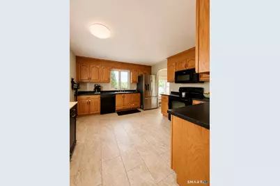 172 Carpenter Avenue, Meriden, CT 06450 - Photo 2