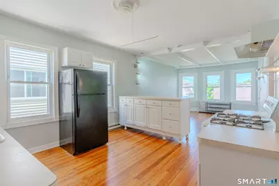 53-55 Davis Avenue #B, Bridgeport, CT 06605 - Photo 2