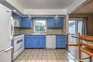 61 Northrop Rd, West Haven, CT 06516 - Photo 12