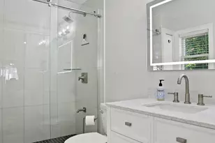 98 Youngstown Rd, Fairfield, CT 06824 - Photo 18