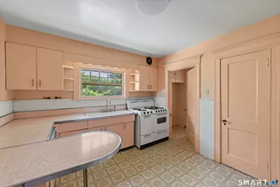 34 Downs Avenue, Stamford, CT 06902 - Photo 14