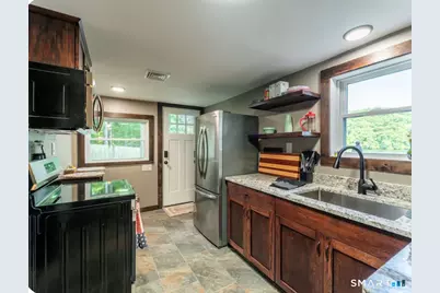 37 Sheldon Circle, Griswold, CT 06351 - Photo 6