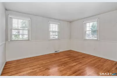 42 Sadler Street, Windsor Locks, CT 06096 - Photo 18