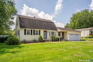42 Sadler St, Windsor Locks, CT 06096 - Photo 2