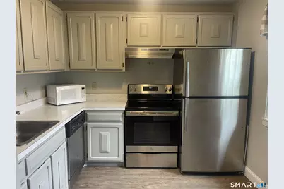G3 Bradley Circle Circle, Enfield, CT 06082 - Photo 4