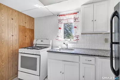 33 Fuller Street, Naugatuck, CT 06770 - Photo 28
