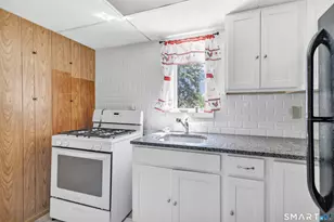 33 Fuller St, Naugatuck, CT 06770 - Photo 28