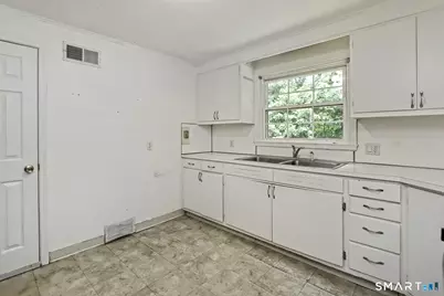 110 Roger White Drive, New Haven, CT 06511 - Photo 16