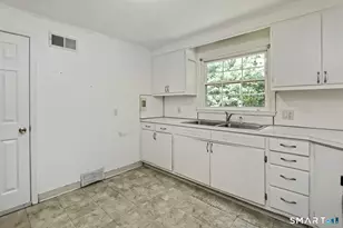 110 Roger White Dr, New Haven, CT 06511 - Photo 16