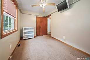 33 Red Robin Rd, Naugatuck, CT 06770 - Photo 16