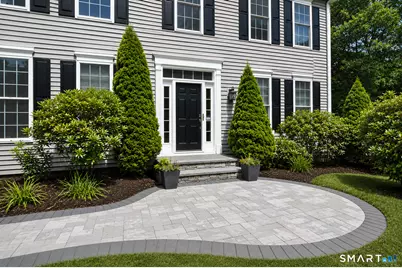 2 Ellsworth Place, Avon, CT 06001 - Photo 2