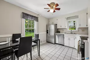10 Middle Ln, Simsbury, CT 06070 - Photo 4