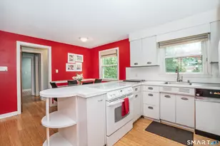2425 Albany Ave, West Hartford, CT 06117 - Photo 8