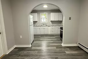 82 W Coit St, New London, CT 06320 - Photo 2