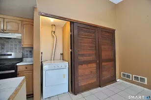 64 Little Oak Ln, Rocky Hill, CT 06067 - Photo 16