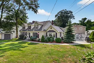 370 Calf Pen Ln, Milford, CT 06460 - Photo 2