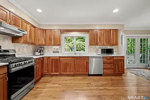 17 Goodhill Rd, Bethel, CT 06801 - Photo 6