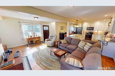 25 Beckwith Street, East Lyme, CT 06357 - Photo 10