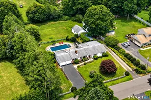 52 Lauderdale Dr, Trumbull, CT 06611 - Photo 1