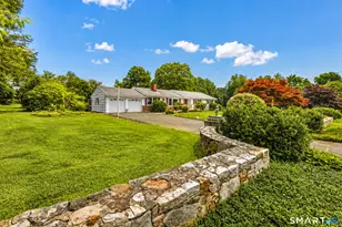 52 Lauderdale Dr, Trumbull, CT 06611 - Photo 1